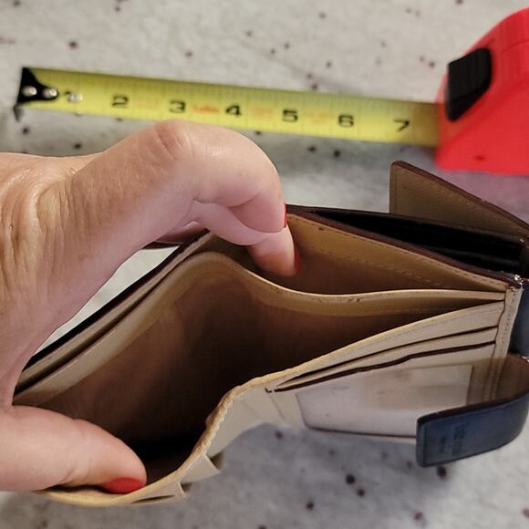 Kate Spade Small Leather Wallet - Picture 6 of 9